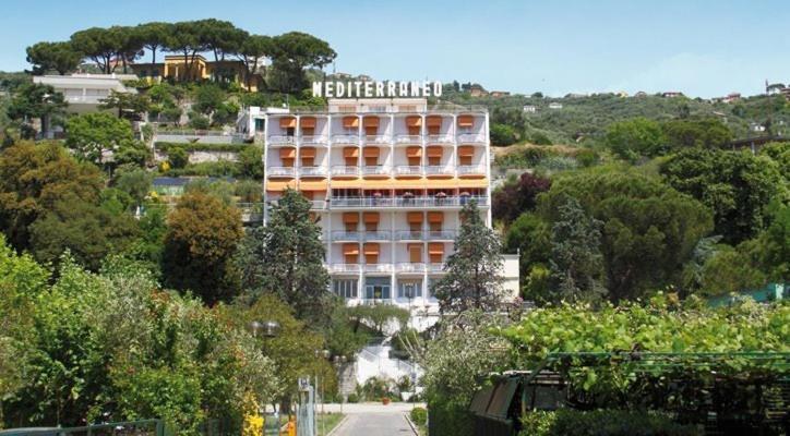 Hotel Mediterraneo Cavi di Lavagna Luaran gambar