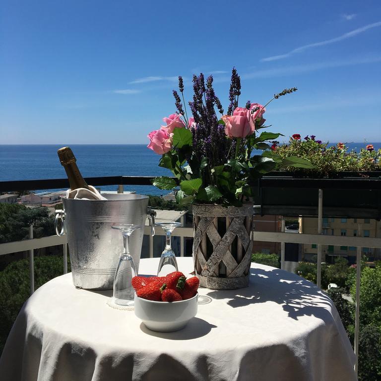 Hotel Mediterraneo Cavi di Lavagna Luaran gambar