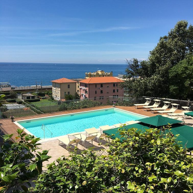 Hotel Mediterraneo Cavi di Lavagna Luaran gambar